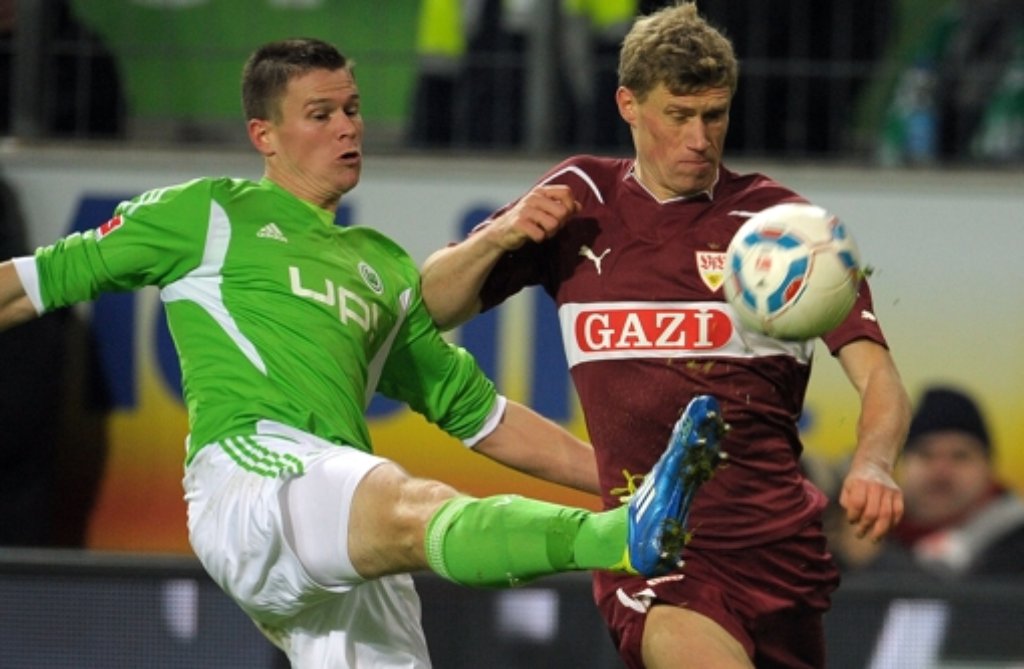 Abwehrspieler Alexander Madlung (links) war zuletzt vereinslos - nun wechselt der frühere Wolfsburger zu Eintracht Frankfurt.