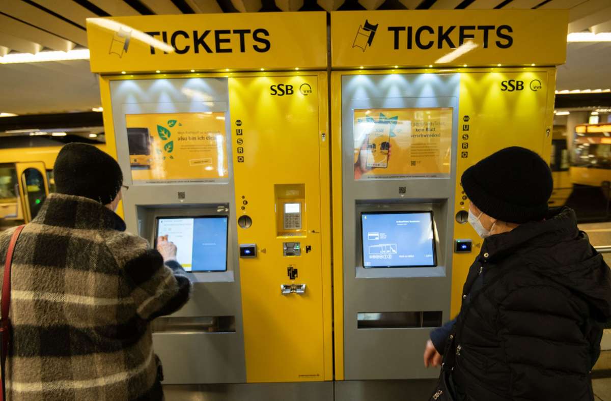Höhere Kosten im Nahverkehr Kritik an neuen VVSPreisen Stuttgart
