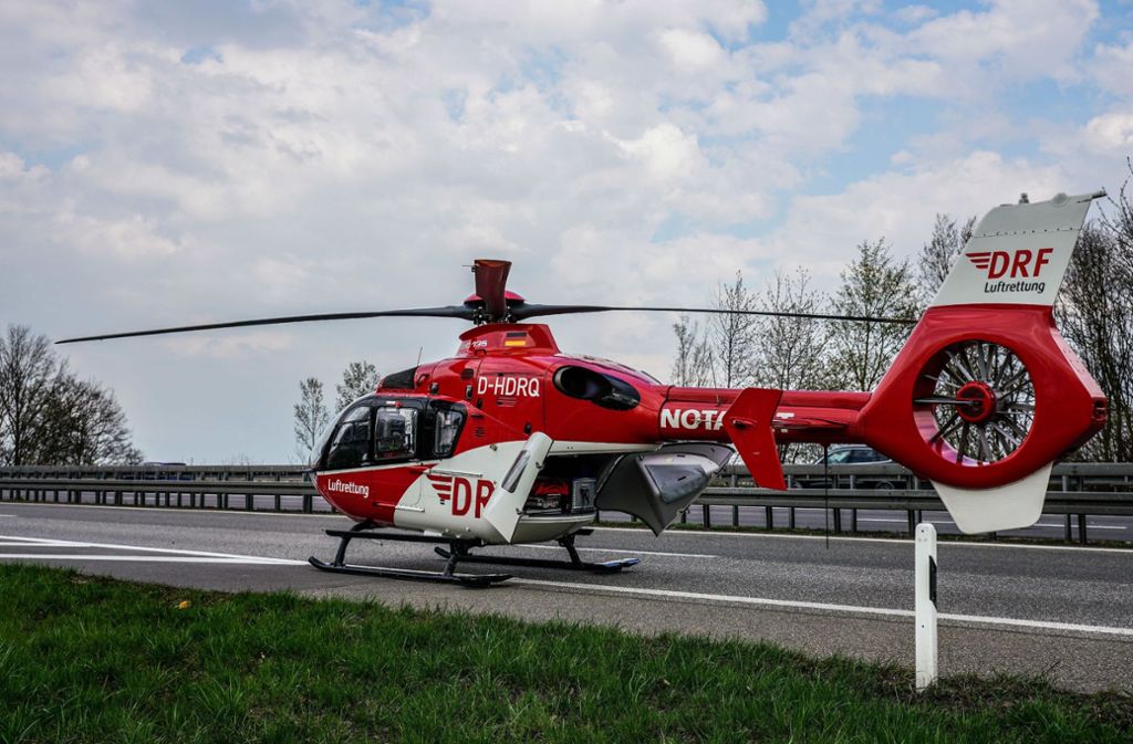 Die 55-Jährige wurde mit einem Rettungshubschrauber in eine Klinik geflogen.