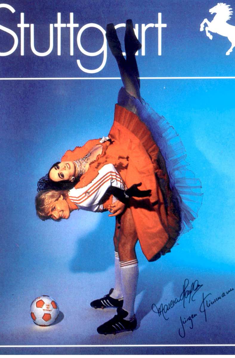 Jürgen Klinsmann nimmt 1988 Marcia Haydeé Huckepack