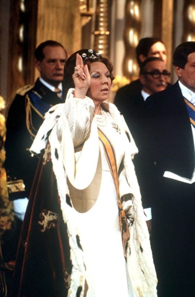 Am 30. April 1980 bestieg Beatrix den Thron der Niederlande. 33 Jahre lang trug sie statt Krone den immer gleich toupierten Haarhelm.
