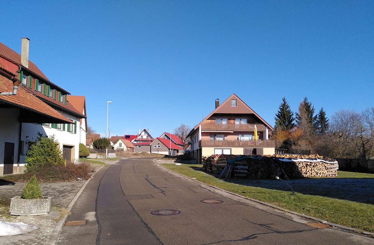 In Böhringen gibt es nicht überall Gehwege.