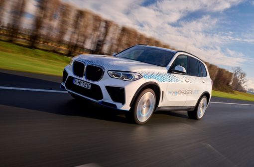 BMW erprobt jetzt seinen  iX5 Hydrogen auf der Straße. Foto: B/W