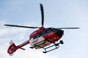 Ein Helikopter brachte den Schwerverletzten in ein Krankenhaus. (Symbolfoto) Foto: imago//Frank Sorge