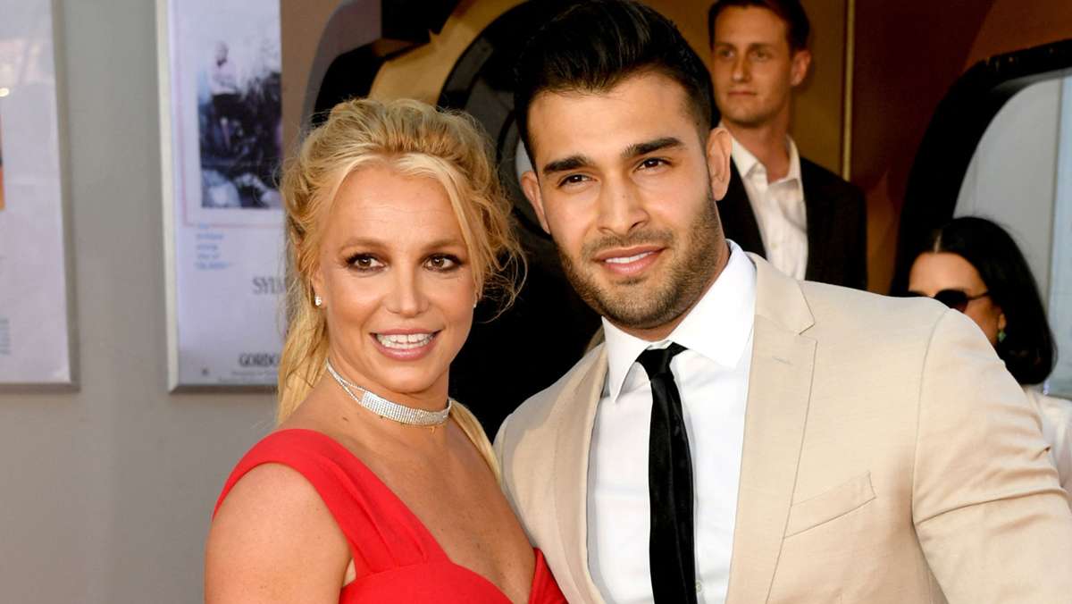 Popstar Britney Spears: Verliebt, verlobt, bald frei? - Britney Spears sagt „Ja“