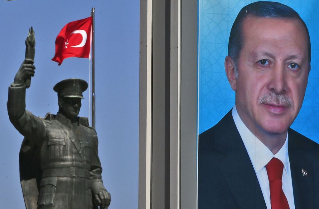 Rapide verschlechtert hat sich die Situation in der Türkei: Das Land zählt Gefahrenindex zufolge zu den 26 gefährlichsten Ländern der Welt. Die Forscher messen dem Land am Bosporus einen Risikowert von fast 60 Prozent („sehr hohes politisches Risiko“) zu, wobei der Wert 100 für extrem hohes politisches Risiko steht.