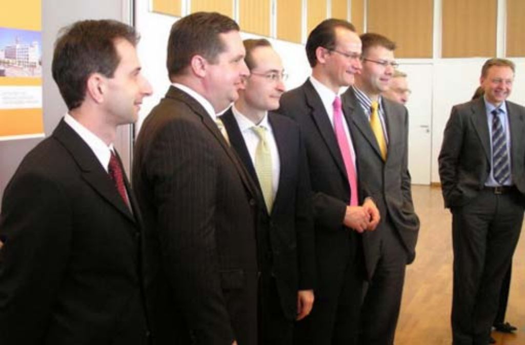Seit an Seit bei einem Empfang in Pforzheim: Stefan Mappus und Dirk Notheis (dritter von links) mit anderen CDU-Politikern