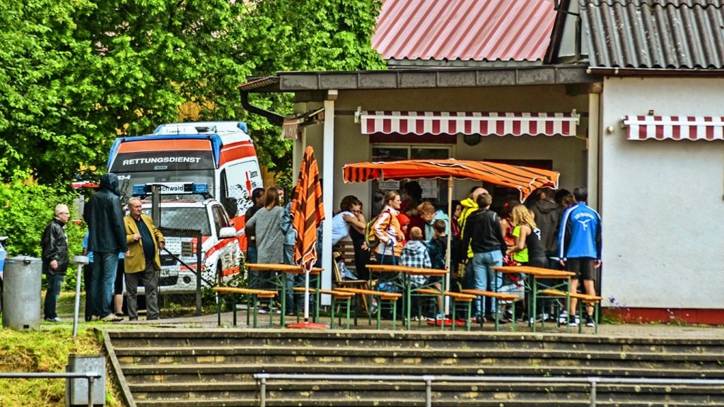 Sportveranstaltung in Aichwald: Zwölfjähriger von Blitz getroffen