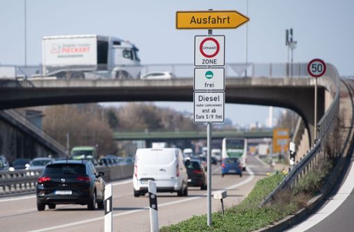 Die Diesel-Fahrverbote könnten im Sommer in Stuttgart ausgeweitet werden. Foto: Marijan Murat/dpa/Marijan Murat