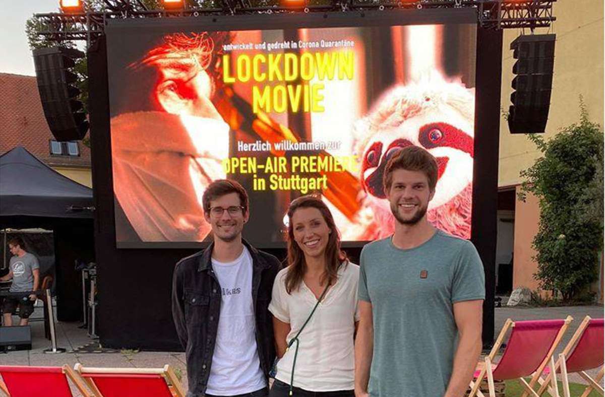 Tim Heumesser (er wohnt noch in Stuttgart), Lydia Wrensch und Tobias Schmutzler (von rechts) haben ihren Film „Lockdown Movie“ bei der Open-Air-Premiere im Stuttgarter Römerkastell vorgestellt.