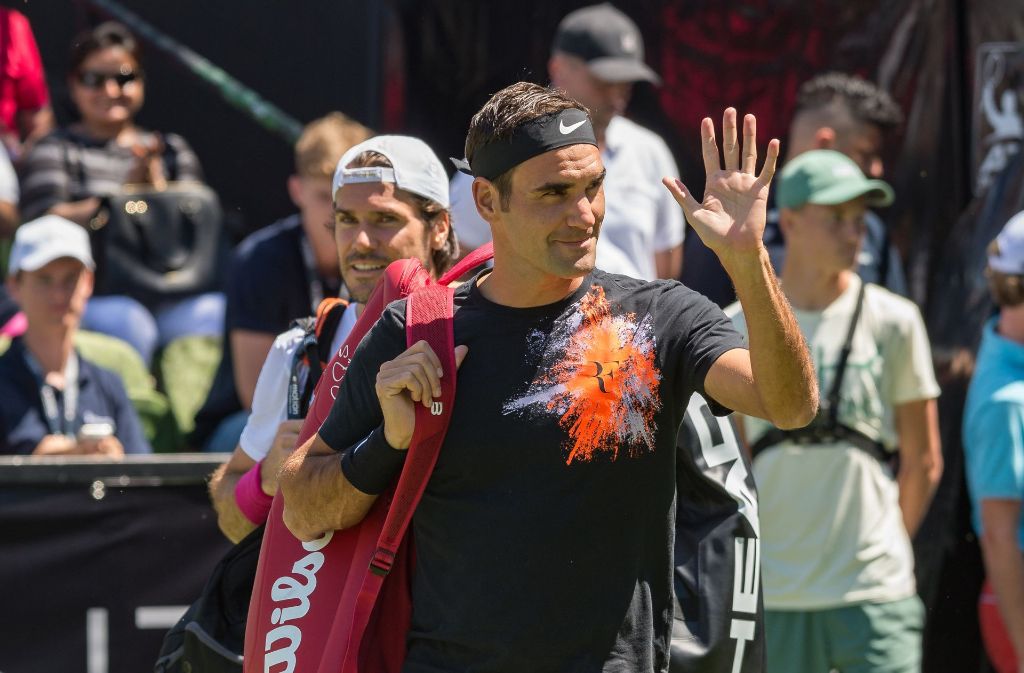 Der Schweizer Roger Federer schlägt beim Mercedes Cup auf und will seinen Fans zeigen, dass er selbst mit 35 Jahren noch im besten Tennisalter ist.