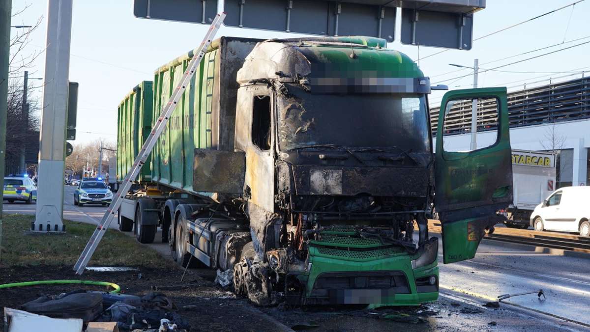 Stuttgart-Feuerbach: Lkw-Brand sorgt für Verkehrsbehinderungen