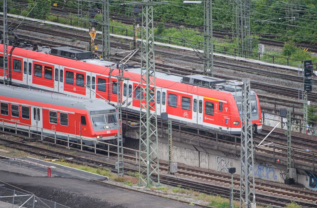 Die Nutzung der 1.-Klasse-Abteile in S-Bahnen wird in einem bericht festgehalten. Foto: dpa
