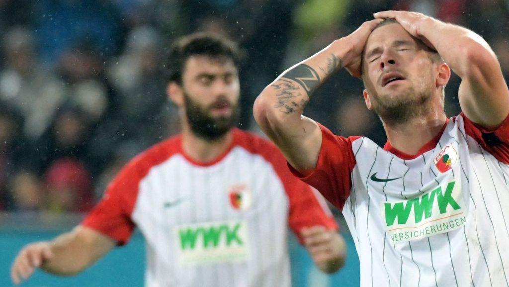 FC Augsburg: Daniel Baier für Spiel gegen VfB Stuttgart gesperrt