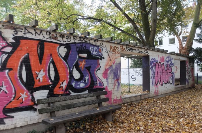 Freizeit in Bad Cannstatt: Kurparkmauern sollen sauber werden
