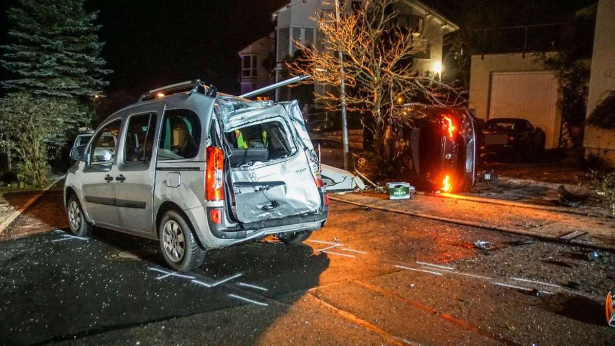 Verfolgungsjagd in Aidlingen: Autofahrer flüchtet vor Polizei – Wagen überschlägt sich