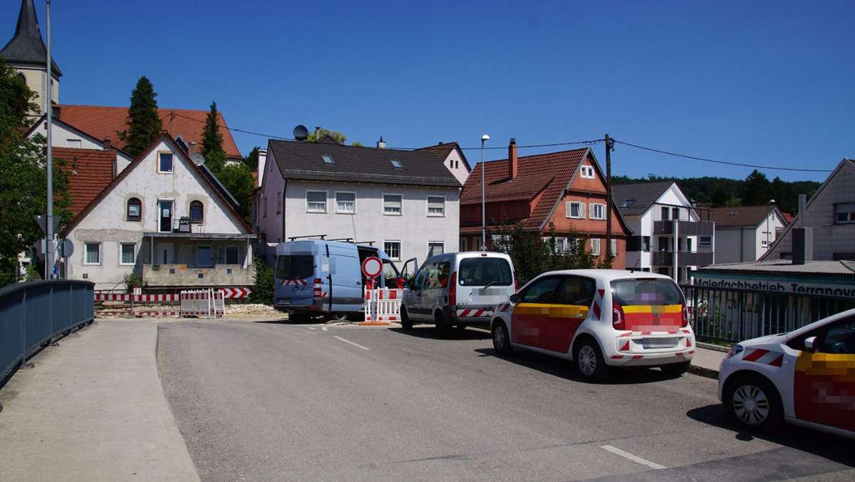 Ebersbach im Kreis Göppingen: Arbeiter wird von Stichflamme schwer verletzt