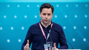 Nach Antrag der  Jungen Union: CDU-Parteitag stimmt für schrittweise Rückkehr zur Wehrpflicht