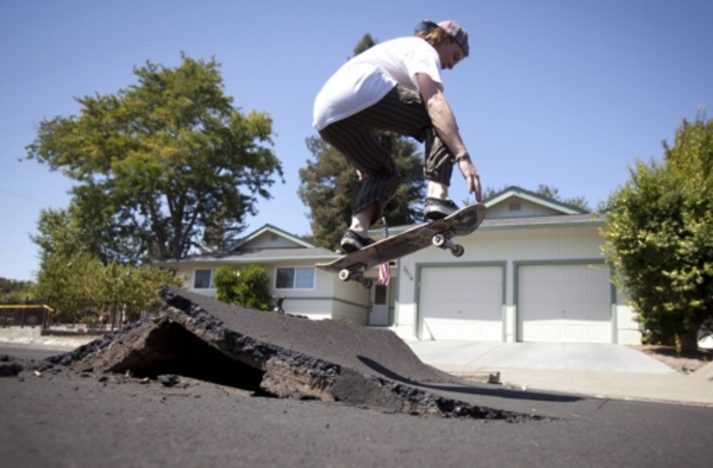 Ein Traum für Skateboarder: Die Straßen-Schäden nach dem Erdbeben in San Francisco.