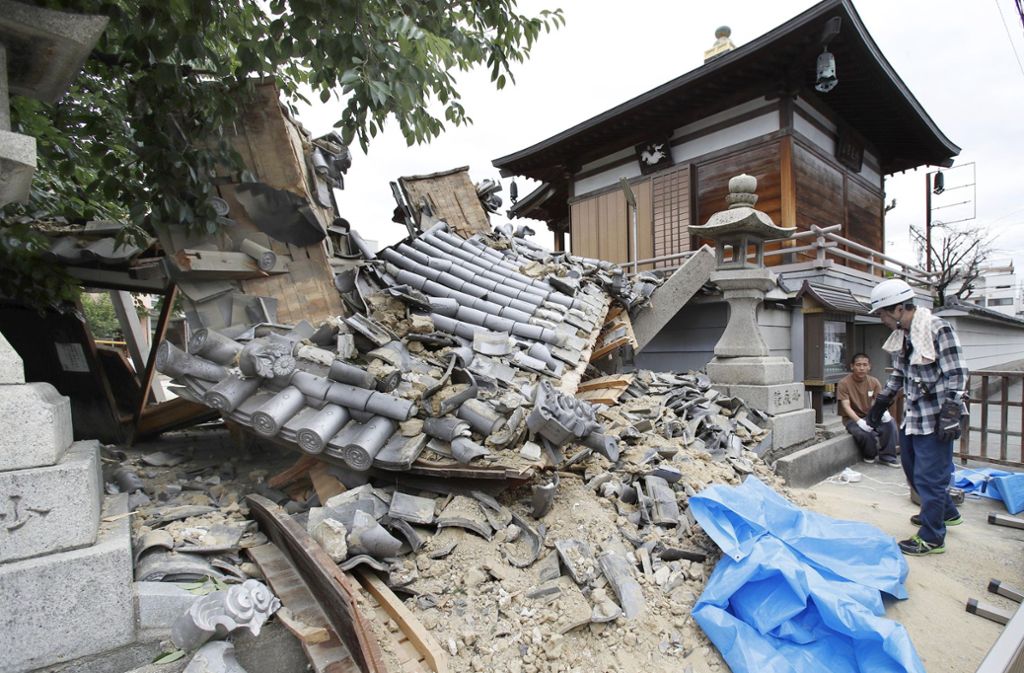 In Osaka im Westen Japans hat es ein schweres Erdbeben gegeben.