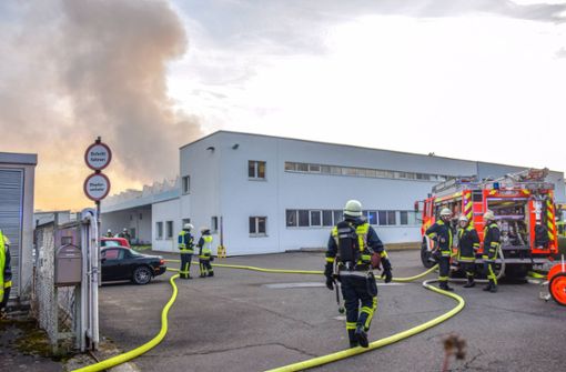 In einem Betrieb in der Tannenbergstraße in Kirchheim/Teck brach am Dienstagmorgen ein Brand aus. Foto: 7aktuell.de/Nico Schmid