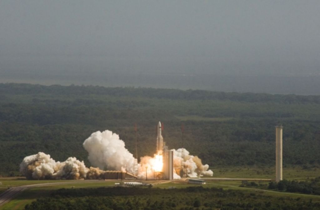 Planck ist am 14. Mai 2009 zusammen mit dem Satelliten Herschel gestartet. Eine Ariane-5-Rakete hat sie vom Weltraumbahnhof Kourou in Südamerika ins All gebracht. Im August 2009 hat Planck seine eigentliche Arbeit aufgenommen.