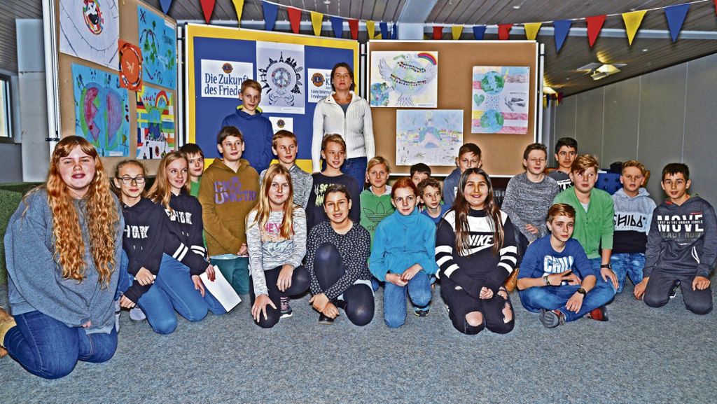  Die Ludwig-Uhland-Schule beteiligt sich am Wettbewerb „Zukunft des Friedens“. 