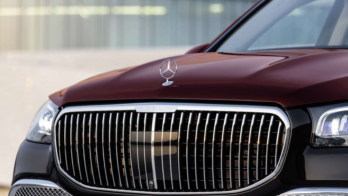  Sektkelche aus Silber, ein Grill im Nadelstreifen-Look und ein eigener Blütenduft. Unter dem Maybach-Label bringt Daimler einen besonders luxuriösen Geländewagen von Mercedes auf den Markt. 