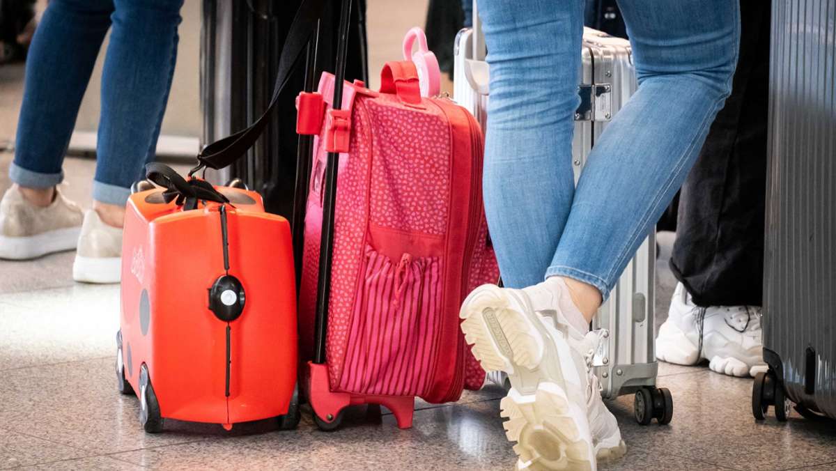 Reisen in der Coronapandemie: Koffer packen, Test machen – Strengere Einreise-Regeln ab Sonntag