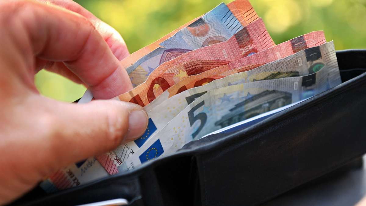 Inflation  leicht gesunken: 9-Euro-Ticket und Tankrabatt zeigen leichten Effekt