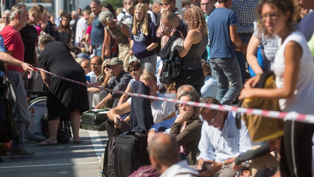 Flughafen Frankfurt: Passagiere reagieren gelassen auf Evakuierung