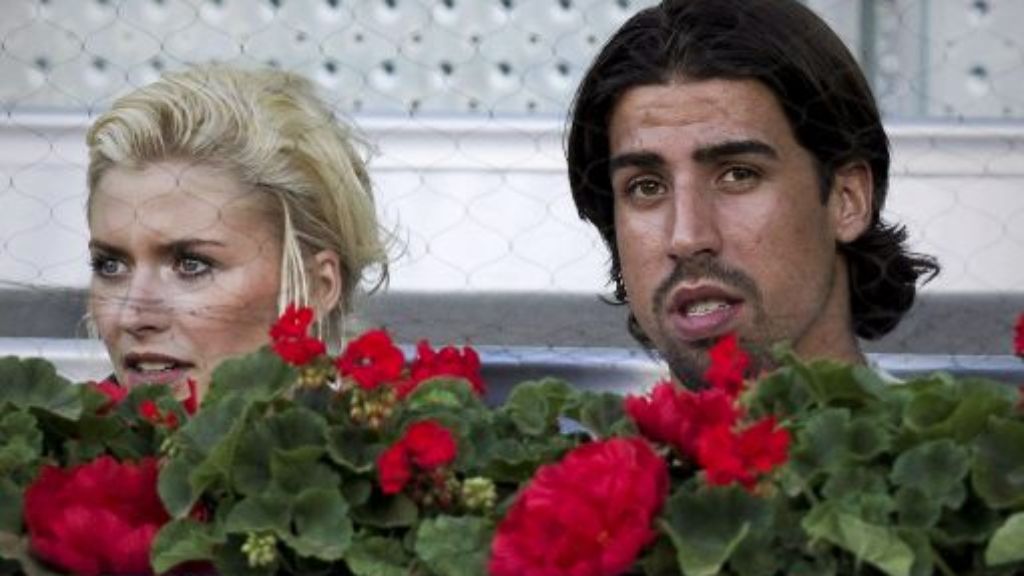 Fußballer & Model: Sami Khedira und Lena Gercke knutschen in Madrid