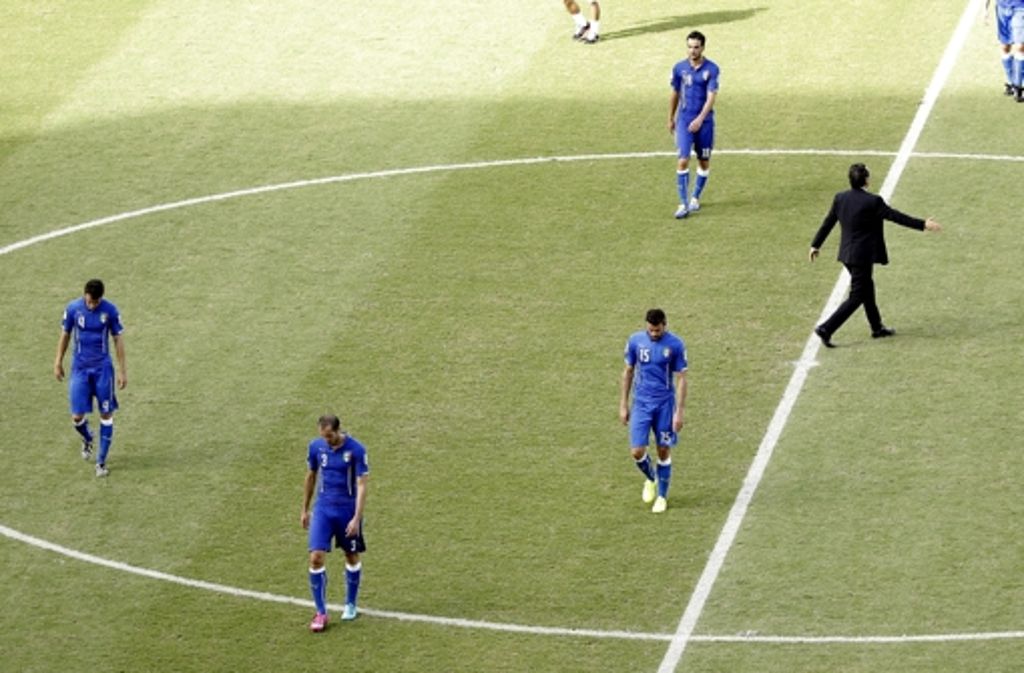 Dieses Schicksal teilten die Italienern. Im letzen Gruppenspiel unterlagen sie Uruguay mit 0:1.