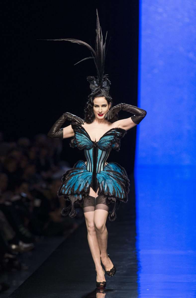 Normierung Der klassische Modebetrieb setzt auf extreme Geschlechtsstereotype – wie bei diesem Entwurf von Jean-Paul Gaultier.