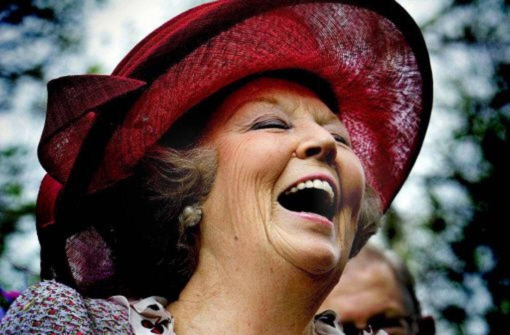 Kurz vor ihrem 75. Geburtstag am 31. Januar überrascht Königin Beatrix die Niederländer: Die Monarchin gibt das Zepter an ihren Sohn Willem-Alexander weiter.