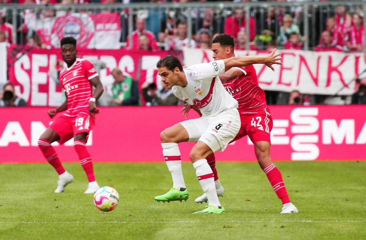 Der VfB um Dinos Mavropanos zeigte vom Start weg eine engagierte Leistung und ließ nicht viel zu.