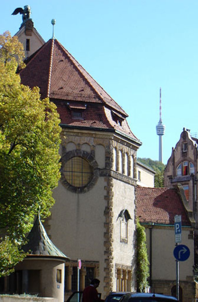 Zwei Baudenkmäler Stuttgarts auf einem Bild vereint: Helmut Bofinger hat die Markuskirche und den Fernsehturm für die Ewigkeit festgehalten.
