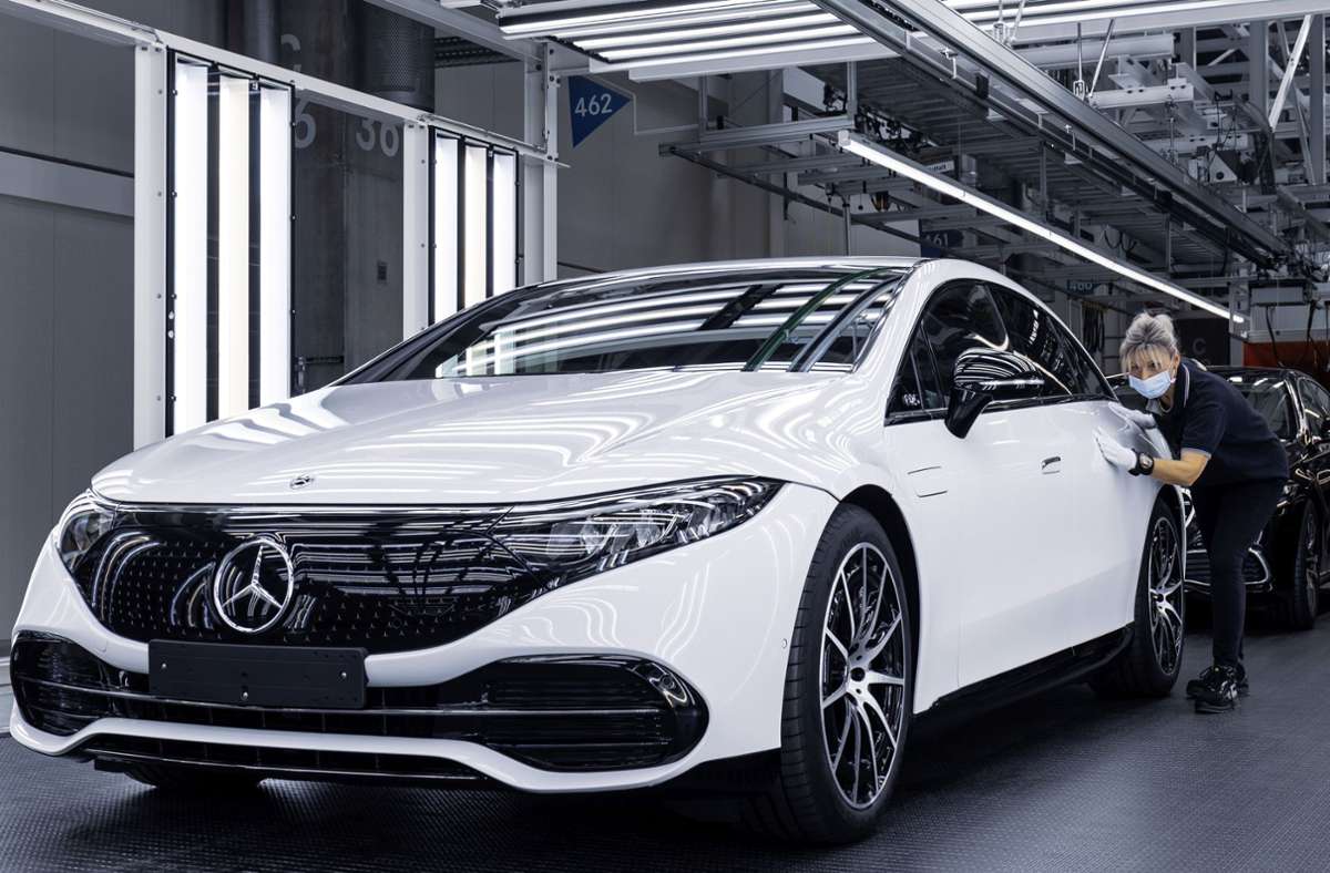 Mercedes-in-Sindelfingen-Gut-500-von-1000-Software-Spezialisten-sind-gefunden