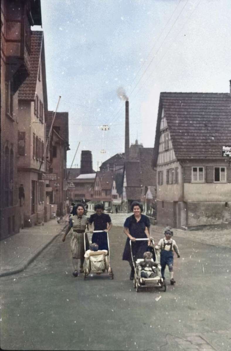 Mütter beim Spaziergang in Vaihingen.