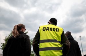 QAnon – die Gefährlichkeit absurder Geschichten