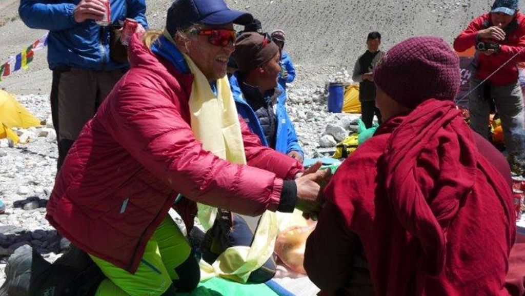 Serie Gipfeltraum: Ein Blinder auf dem Mount Everest: Andy Holzers Waschtag auf 5200 Meter Höhe