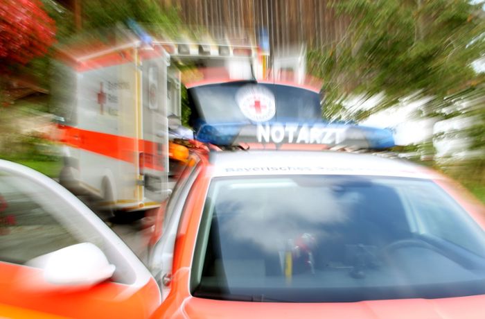 Vorfall in Ostfildern-Ruit: Achtlos geöffnete Autotür bringt Radfahrer ins Krankenhaus