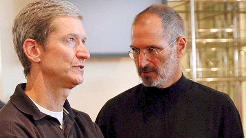  Eine frühere Biografie porträtierte Apple-Gründer Steve Jobs als brilliant, aber auch sehr schwierig. Ein neues Buch, das Familie und Weggefährte unterstützen, soll ein freundlicheres Bild zeichnen. Dabei werden auch neue Informationen bekannt. 
