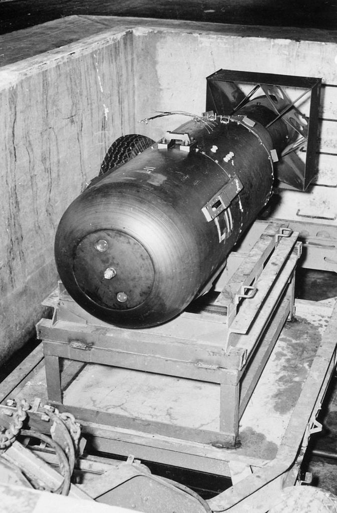 6. August 1945 – Hiroshima: Little Boy war der Codename der ersten Atombombe, die von dem amerikanischen B-29-Bomber Enola Gay über der japanischen Stadt Hiroshima abgeworfen wurde. Bei der ersten Kernwaffenexplosion starben unmittelbar 20 000 bis 90 000 Menschen. Sprengkraft: 13 Kilotonnen (= 13 000 Tonnen) TNT.