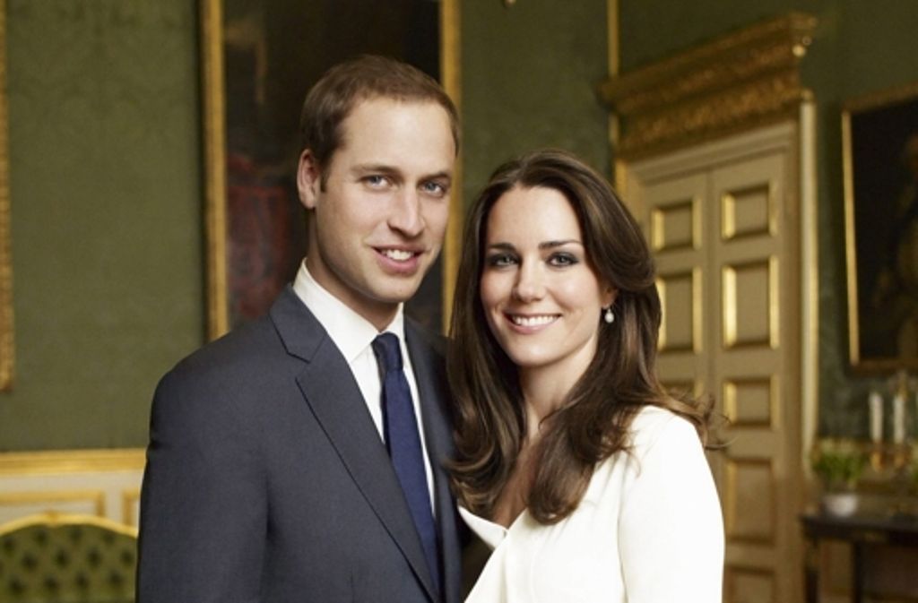 Oktober 2010: William und Kate verloben sich während einer Reise nach Kenia. Die Verlobung bleibt zunächst geheim.