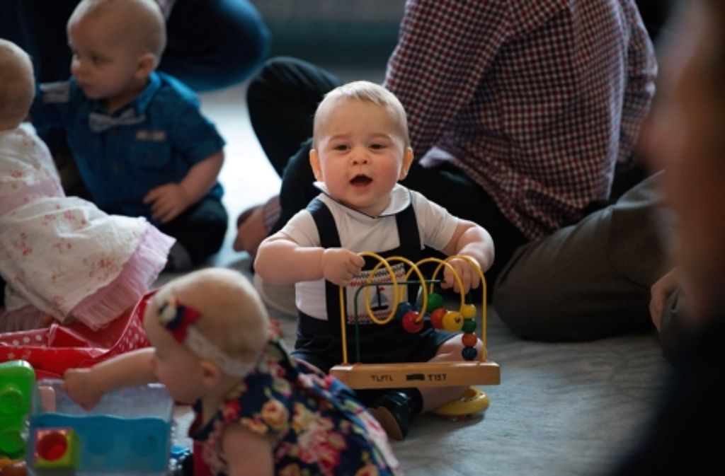 Der kleine Prinz George hat sichtlich Spaß bei einer Krabbel-Party mit gleichaltrigen Kindern in Wellington.