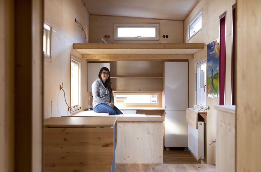 Der Blick auf Wohnzimmer, Küche und Büro im Tiny House von Madeleine Krenzlin. Foto: Frank Eppler