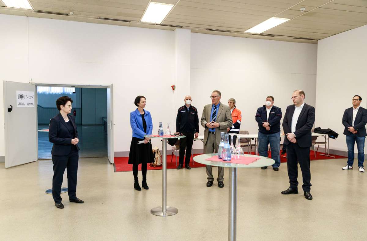 Besuch von Ministerin Gentges, Regierungspräsidentin Bay, Landrat Bernhard und OB Vöhringer.