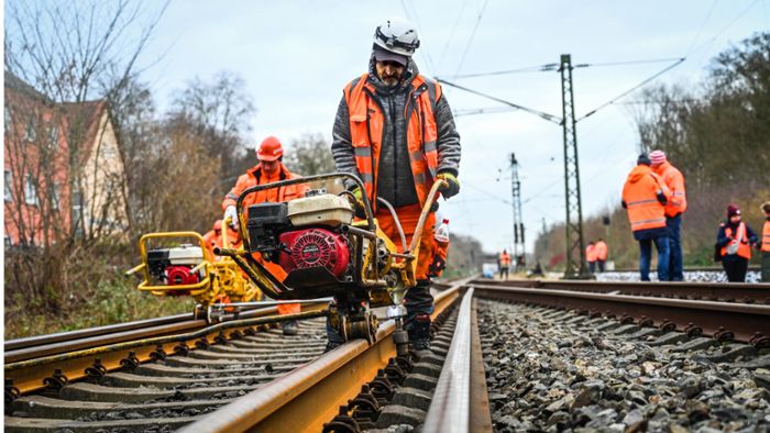 Bilanz der Deutschen Bahn AG: Noch höhere Milliardenverluste