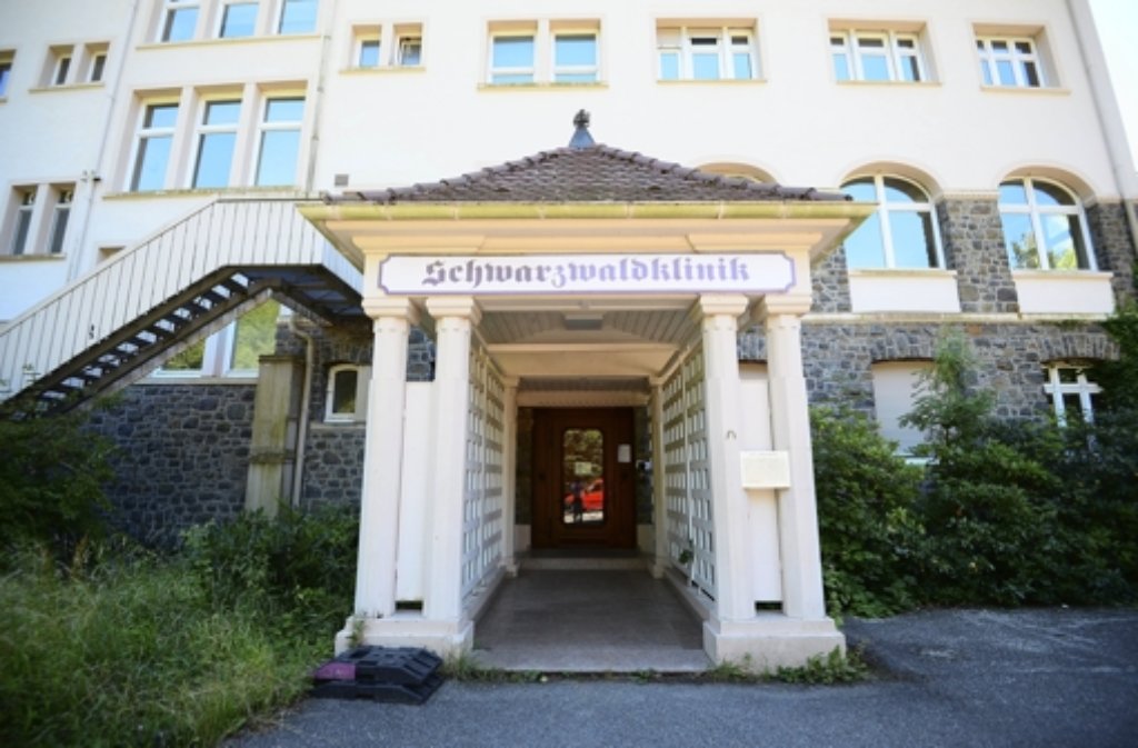 Die "Schwarzwaldklinik" war die erfolgreichste deutsche Serie in den 1980er Jahren. Bis zu 28 Millionen Zuschauer saßen in Deutschland pro Folge vor den Bildschirmen. Auch international war die Serie ein Renner: Sie wurde in 43 Ländern ausgestrahlt.